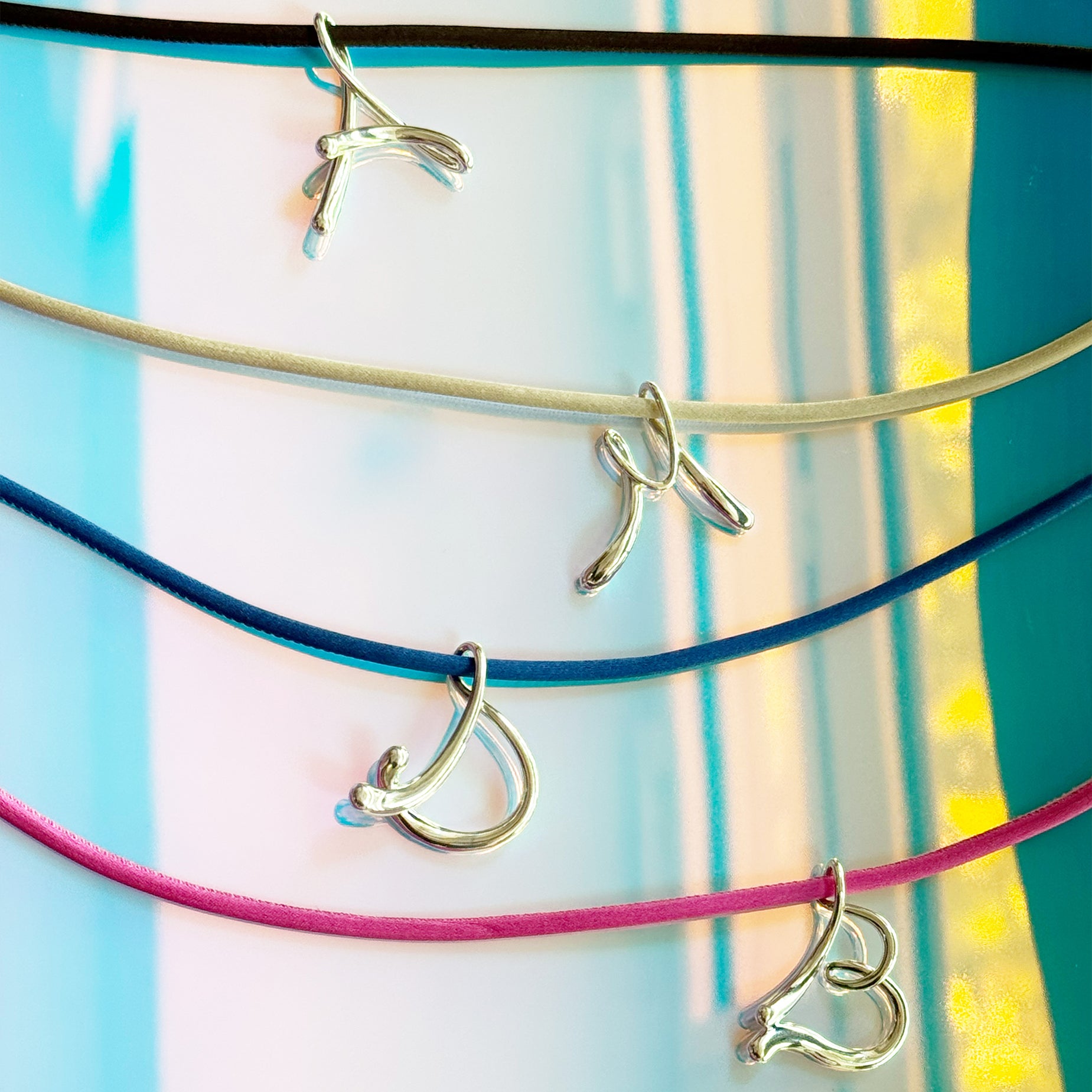 ROUND LETTER CHAIN - ROYAL BLUE