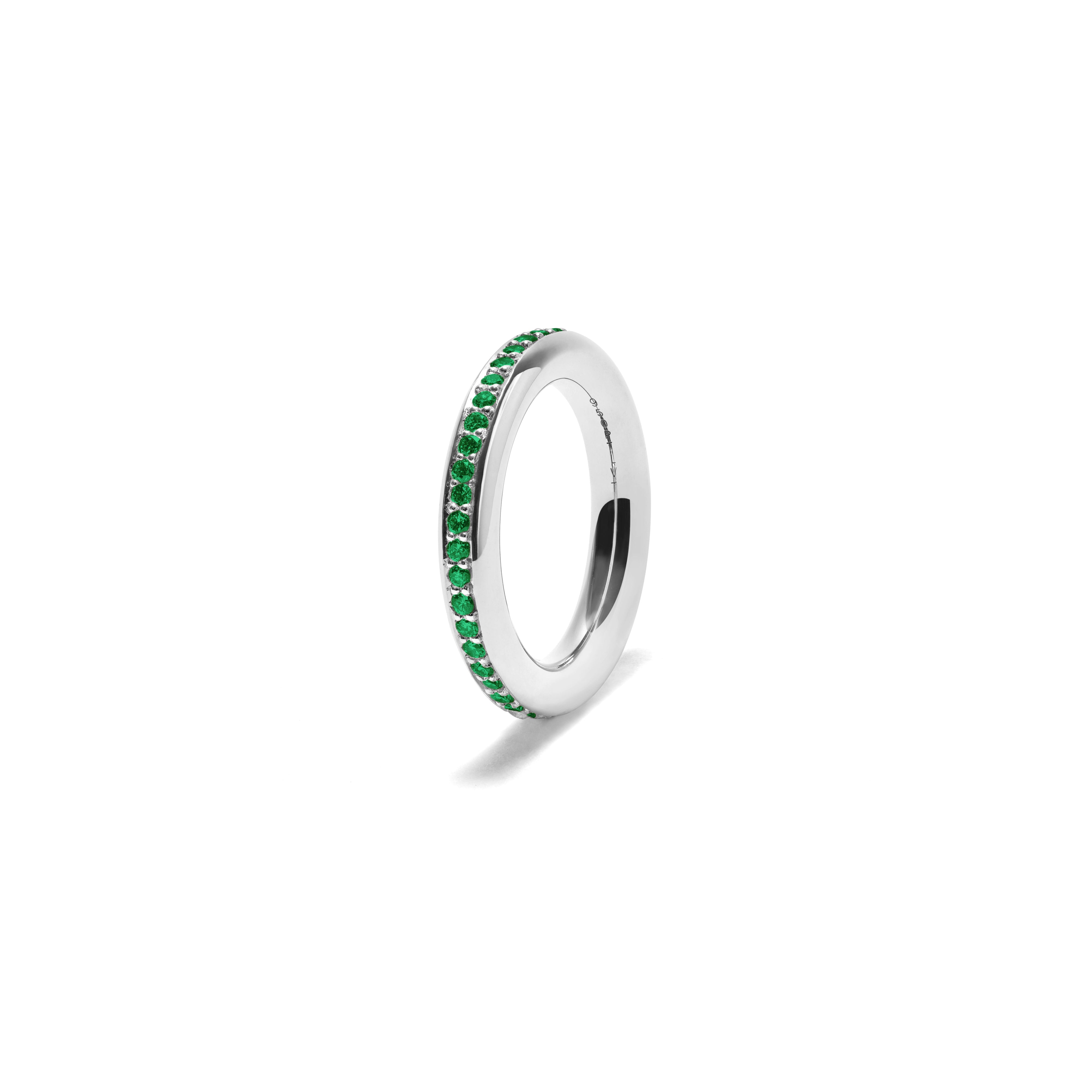 ROUND RING THREE EMERALDS