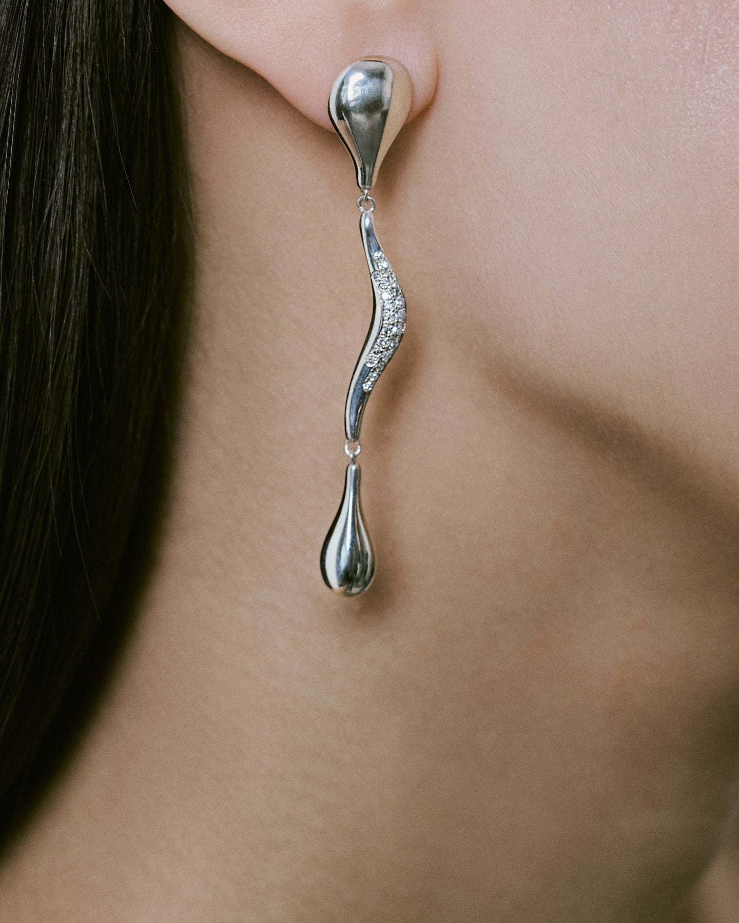 SILVER DIAMONDS DROPS EARRINGS