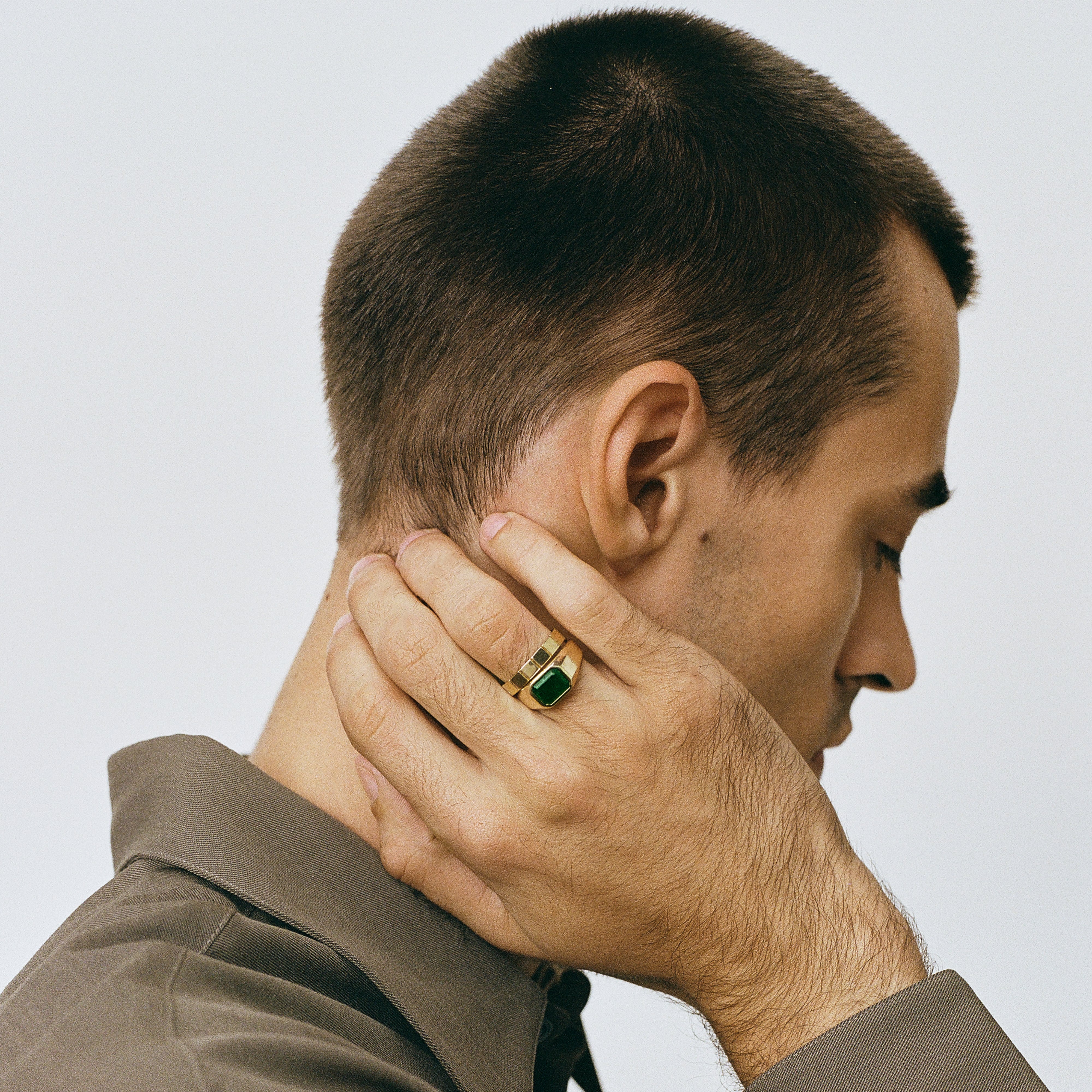 EMERALD SIGNET RING